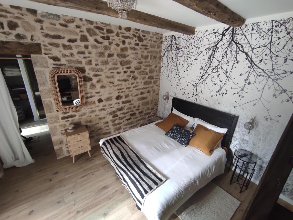 La Ville Es Riez Chambre D'Hotes Corseul Bagian luar foto