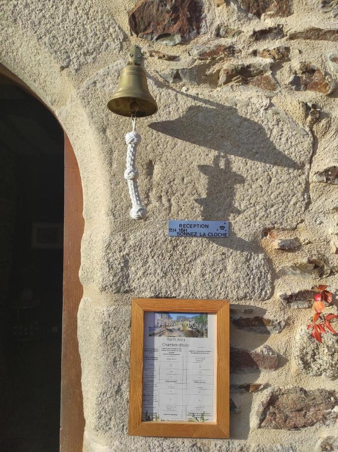 La Ville Es Riez Chambre D'Hotes Corseul Bagian luar foto